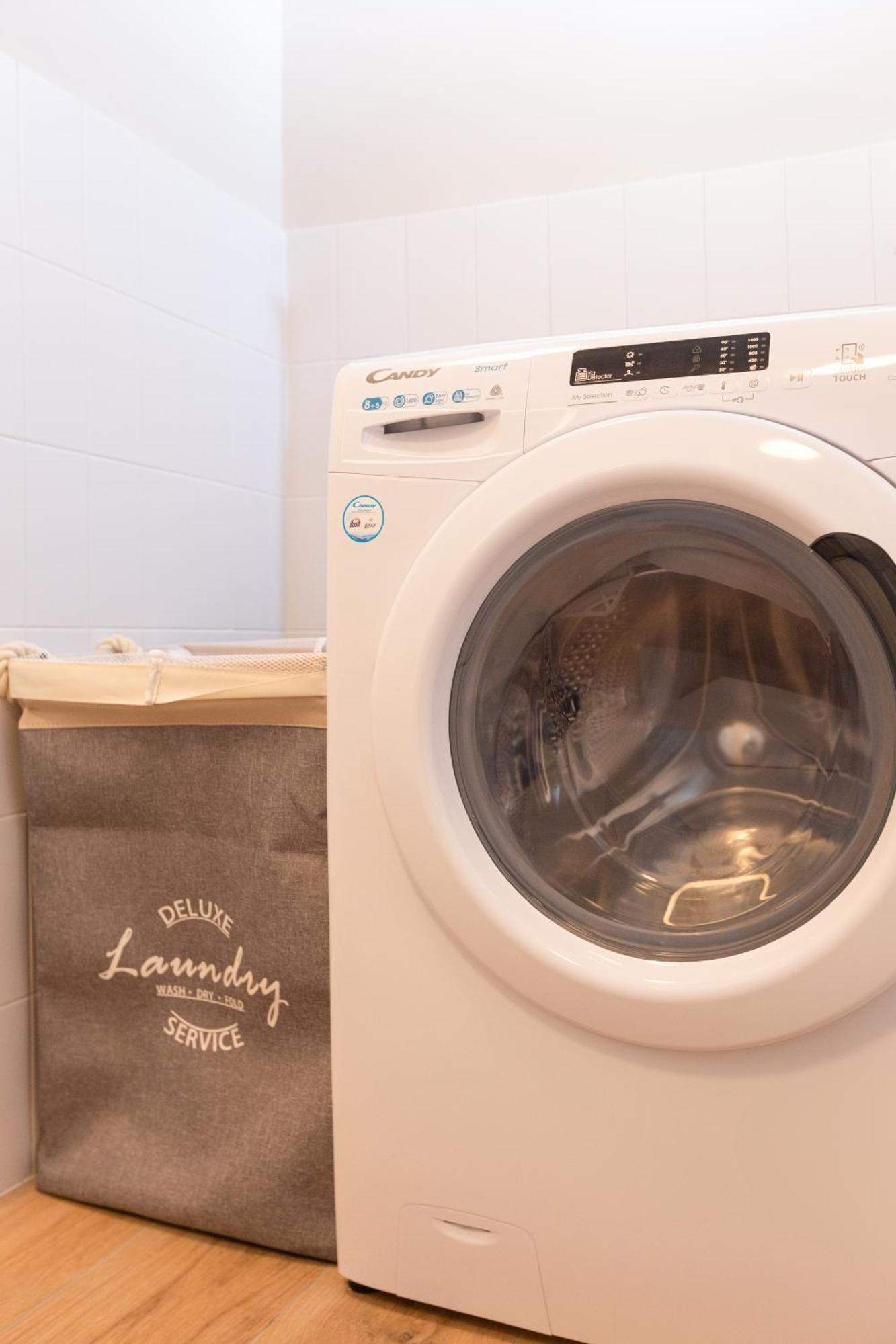 Dreams Exclusive Apartments With Terrace - Free Parking - M1 Station - Near Center ミラノ エクステリア 写真