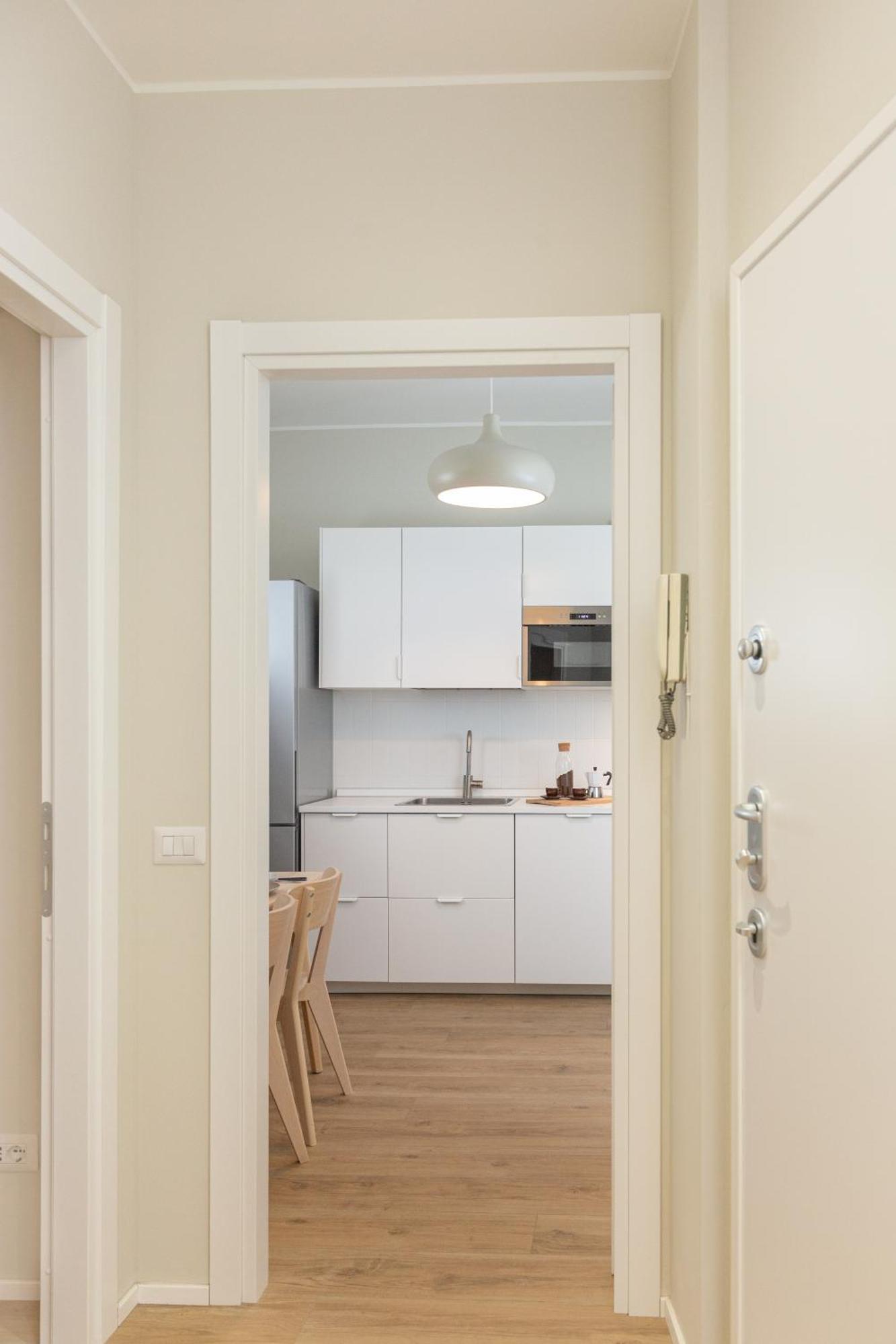 Dreams Exclusive Apartments With Terrace - Free Parking - M1 Station - Near Center ミラノ エクステリア 写真