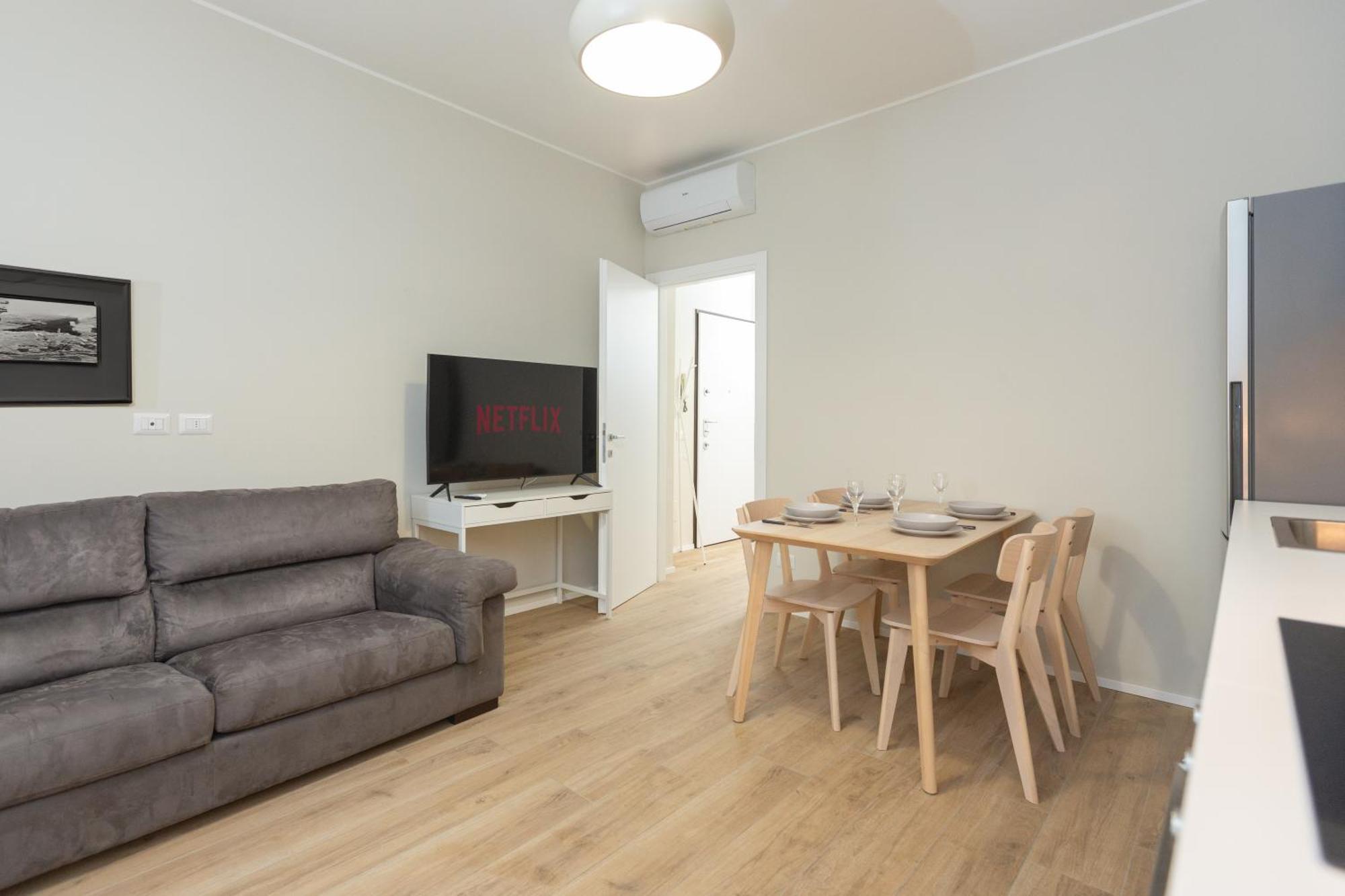 Dreams Exclusive Apartments With Terrace - Free Parking - M1 Station - Near Center ミラノ エクステリア 写真